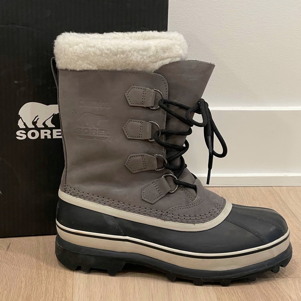 Sorel Caribou Boots Size 9 Shale/Stone